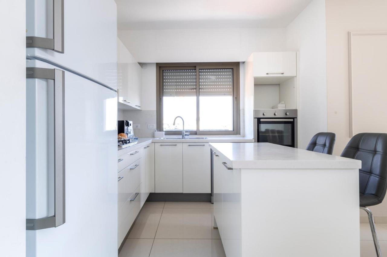 Luxury Three-Bedroom/Terrace Over Old City View エルサレム エクステリア 写真